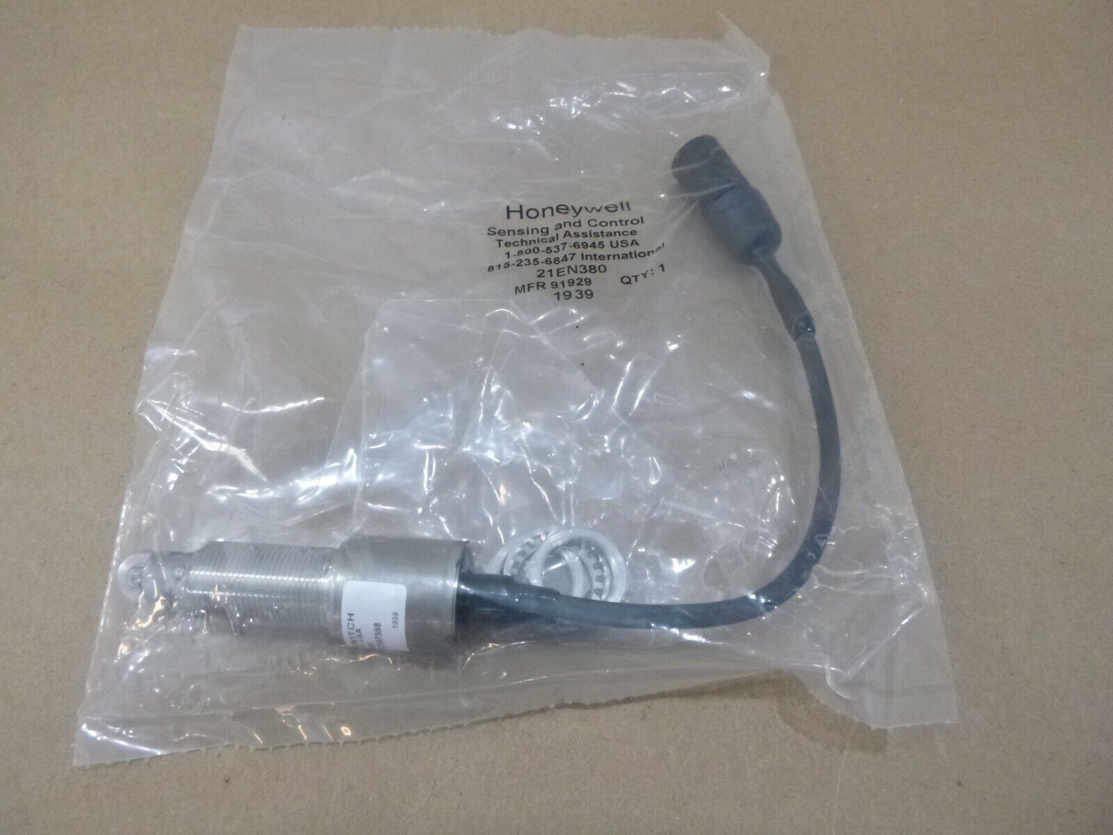 HONEYWELL 21EN380 PUSH SWITCH 12307598 BFVS , 5930-01-110-4213 | Electrical MRO Replacement Parts & Components and Commercial Electrical Supplies Company