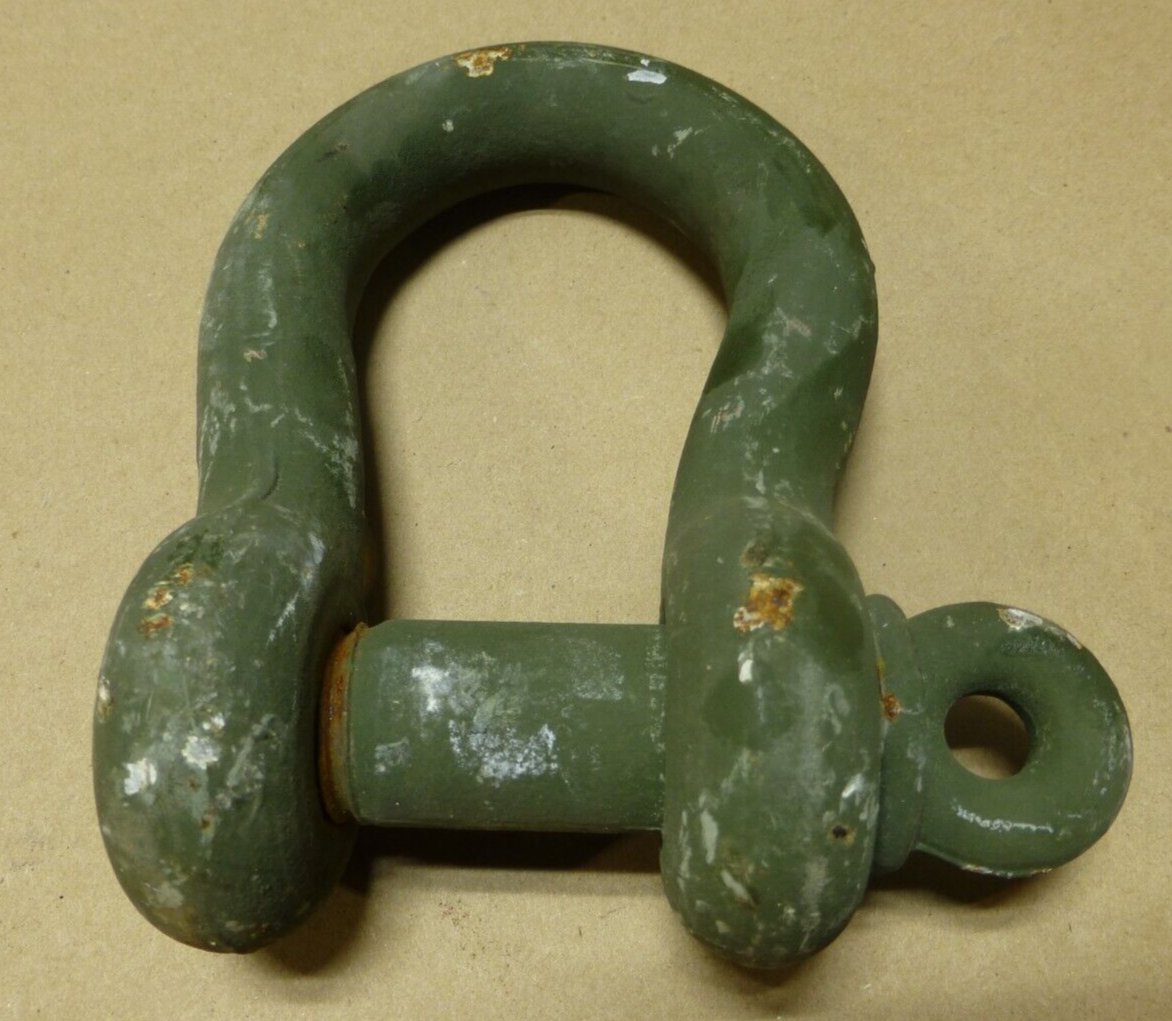 HUMVEE M998 M939 M35 FMTV WLL 10T TOW SHACKLE MIL GREEN 26MM , 4030-01-504-7788 | Genuine M35 Military Truck Parts and M939 Cargo Truck Surplus Parts