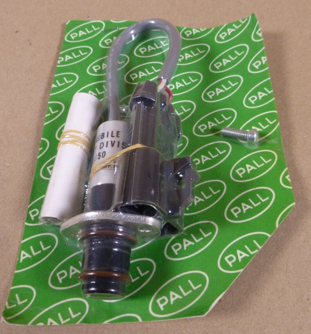 International Pall 1663737C1 Differential Pressure Switch , 5930-01-379-7496 | Industrial MRO Replacement Parts, Manufacturing Machine Parts & Components, Heavy Equipment Parts Supplier