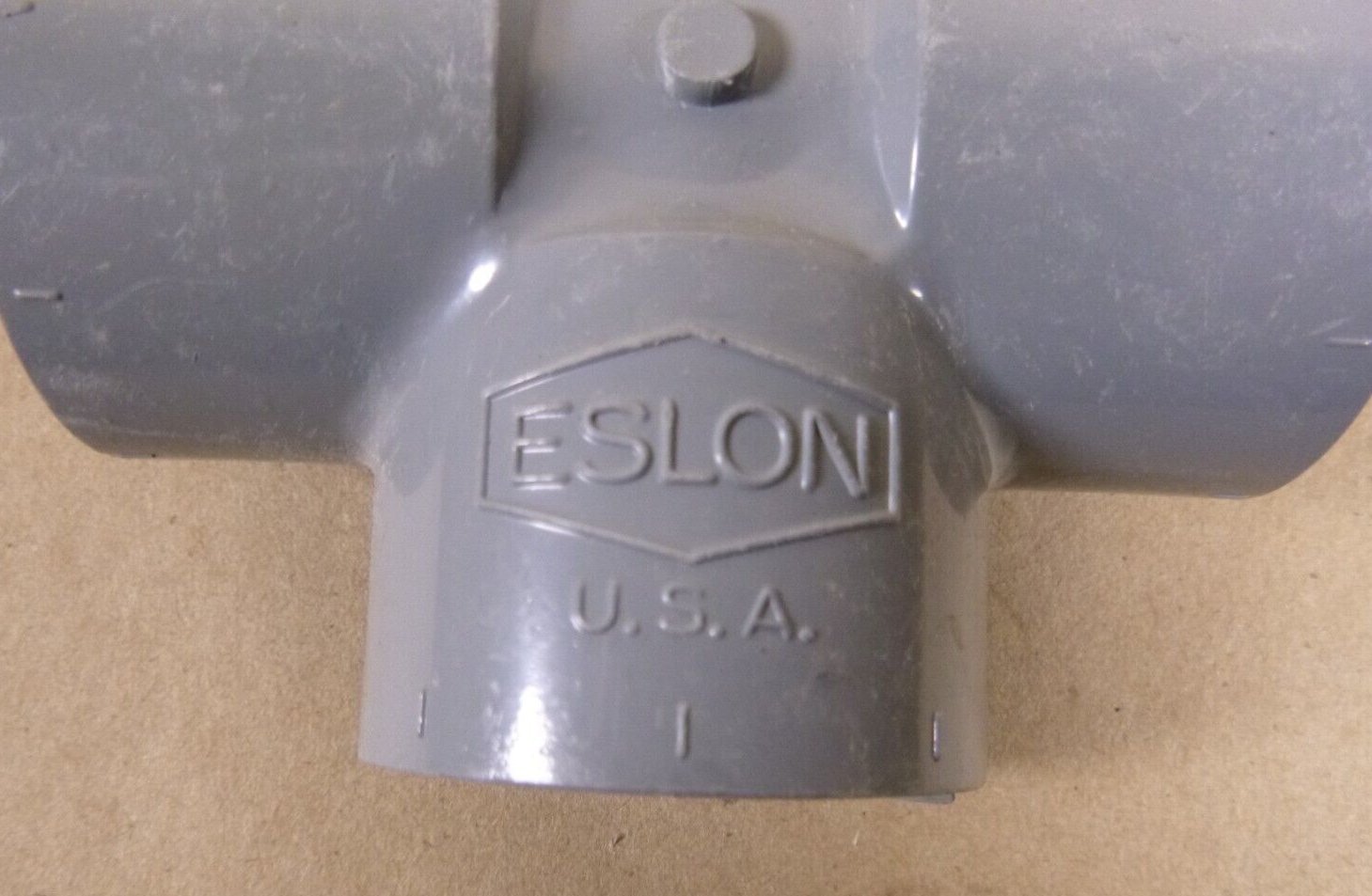 (Lot of 10) 1" Schedule 80 CPVC Threaded Tee - Eslon Made in USA | Industrial MRO Replacement Parts, Manufacturing Machine Parts & Components, Heavy Equipment Parts Supplier