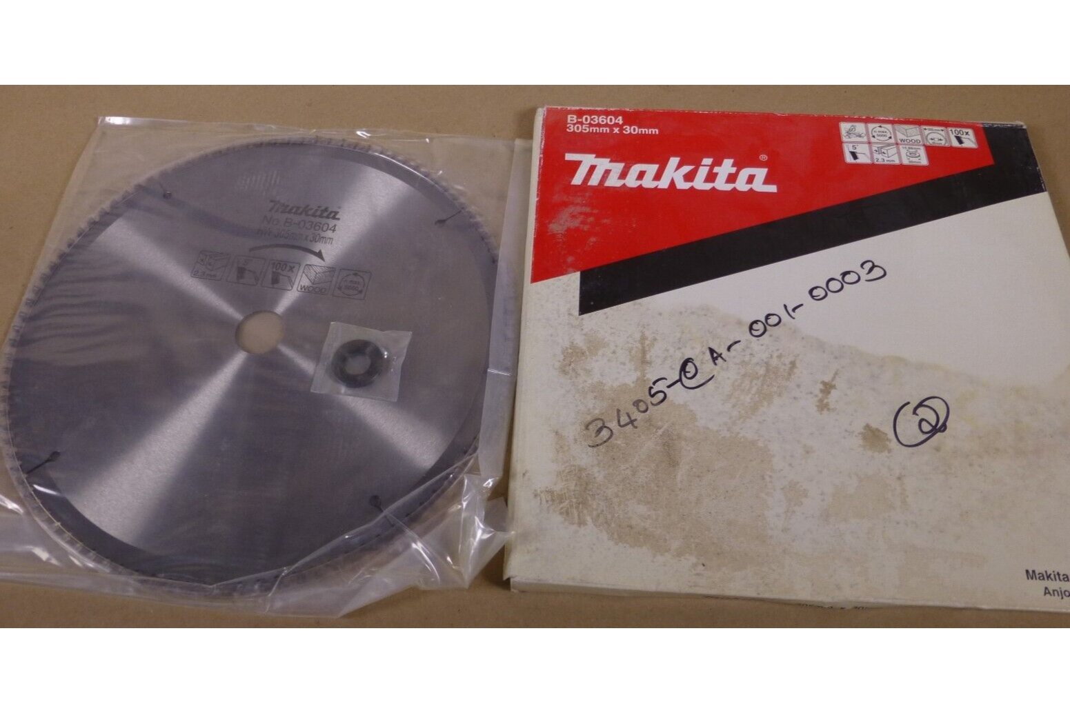 Makita B-03604 305mm x 30mm Circular Saw Blade | Industrial MRO Tools and Replacement Industrial Equipment Components