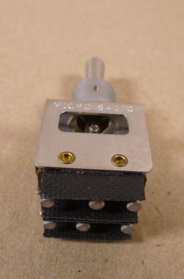 MICRO SWITCH M8805/26-007 TOGGLE SWITCH 2 POLE, DOUBLE THROW 3-POS 13AT272-T2 | Electrical MRO Replacement Parts & Components and Commercial Electrical Supplies Company