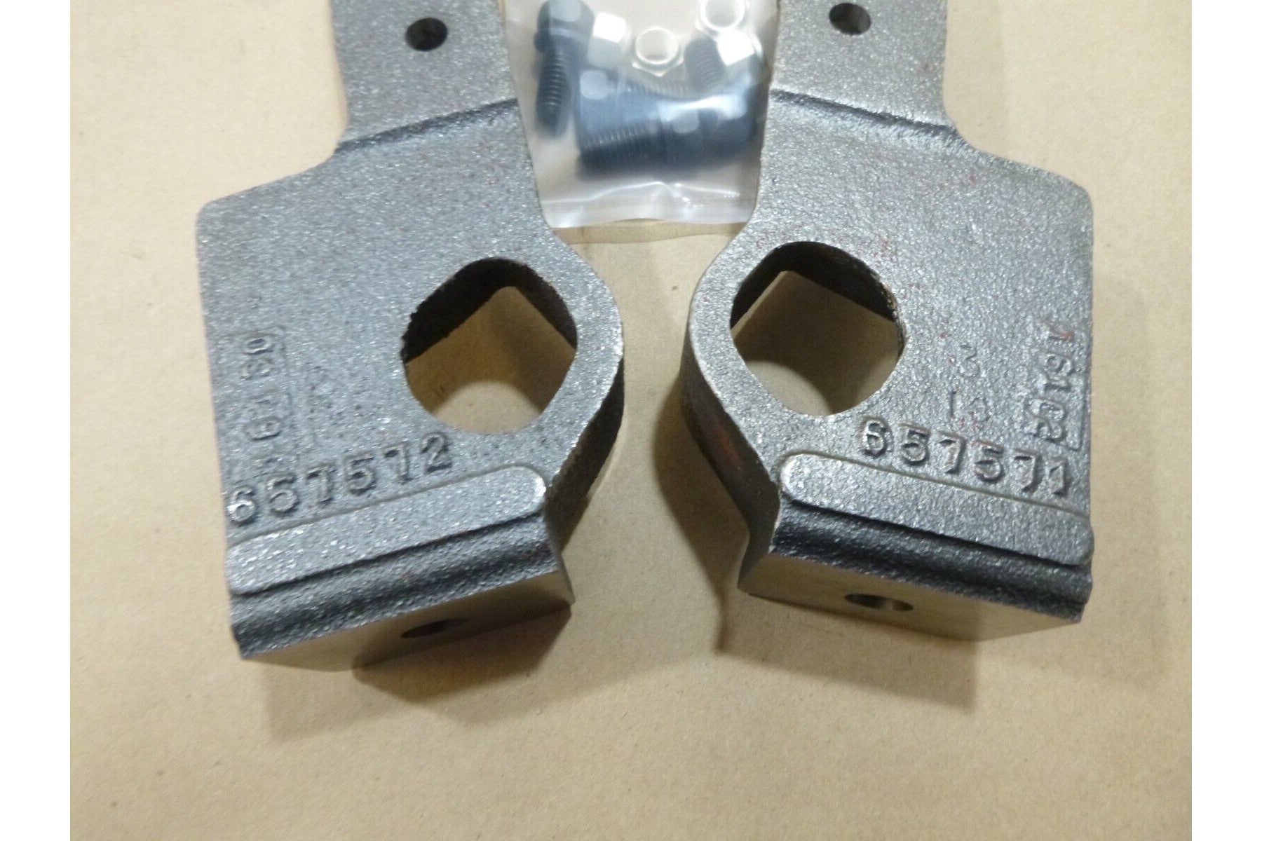 New Borg Warner Turbo Mounting Legs, Right Side 157571 & Left Side 157572 | Replacement Truck Parts, Trailer Accessories, Automobile Supplies, Car Parts & Accessories