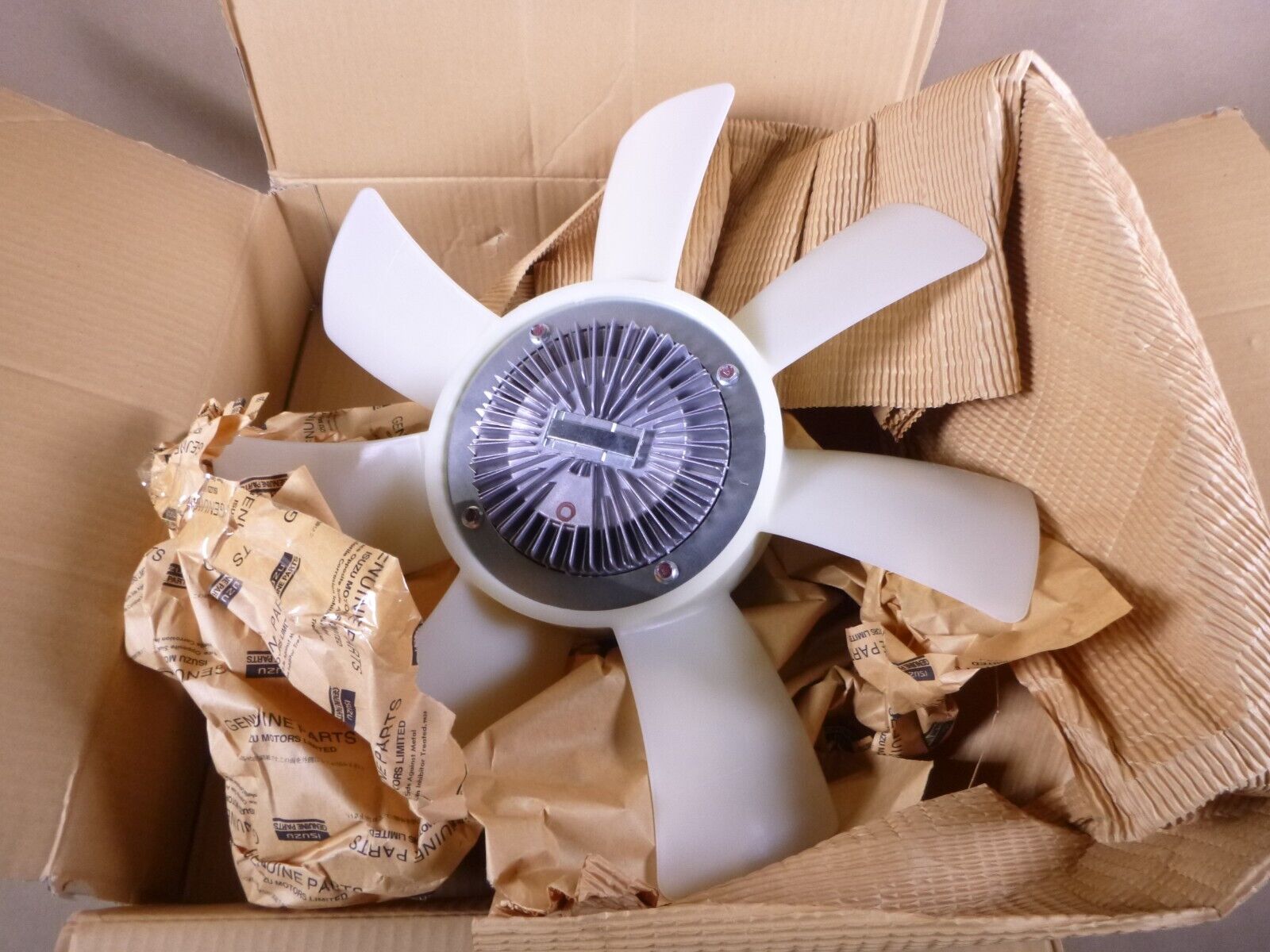 New Genuine Isuzu 20" Cooling Fan W/ Clutch For NRR 2005-2007, 8973293941 | Replacement Truck Parts, Trailer Accessories, Automobile Supplies, Car Parts & Accessories