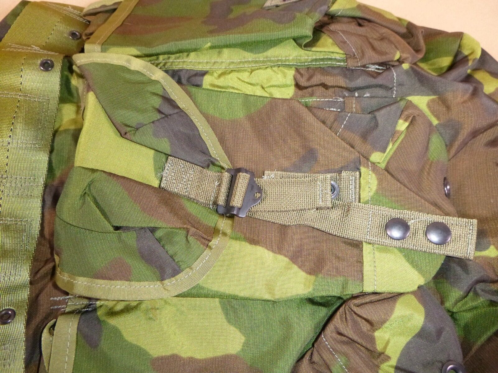 New Military Tactical Sincgars Radio Carrying Case A3142076-2, 5895-01-461-4505 | Industrial MRO Tools and Replacement Industrial Equipment Components