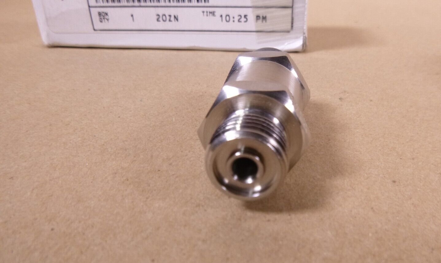 PARKER 4L-C4L-1-BN-SS C Series Stainless Steel Check Valve 6000 Psi @ 70 Deg F. | Industrial MRO Replacement Parts, Manufacturing Machine Parts & Components, Heavy Equipment Parts Supplier