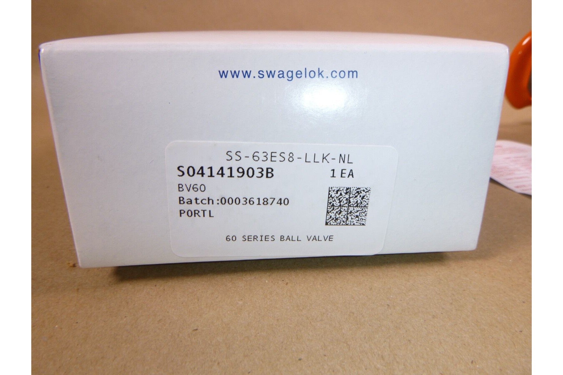 Swagelok 3-Piece 60E Series Ball Valve, 1/2" Tube, Oval Handle SS-63ES8-LLK-NL | Industrial MRO Replacement Parts, Manufacturing Machine Parts & Components, Heavy Equipment Parts Supplier