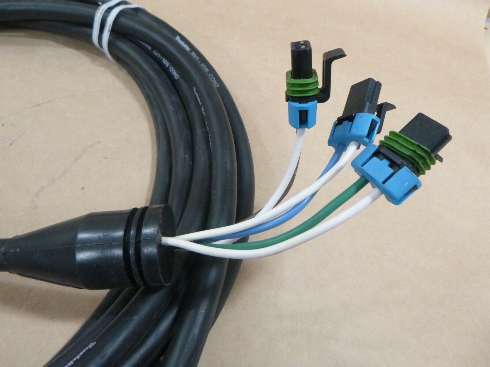 TRUCK-LITE 07152 6-CONDUCTOR MAIN HARNESS FOR SPOT HEAD LIGHT LFMTV LMTV HUMVEE | Genuine FMTV Replacement Parts, LMTV Parts For Sale and Military Surplus Medium Tactical Vehicle Parts & Components