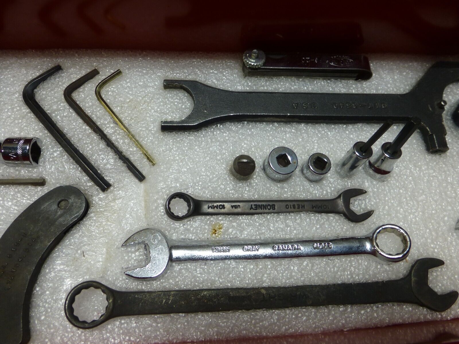 USGI AIRCRAFT ARMAMENT REPAIR TOOL KIT METRIC SUPPLEMENTAL SC5180 - 95 - B11 SNAP ON - Royal Equipment SNAP ON