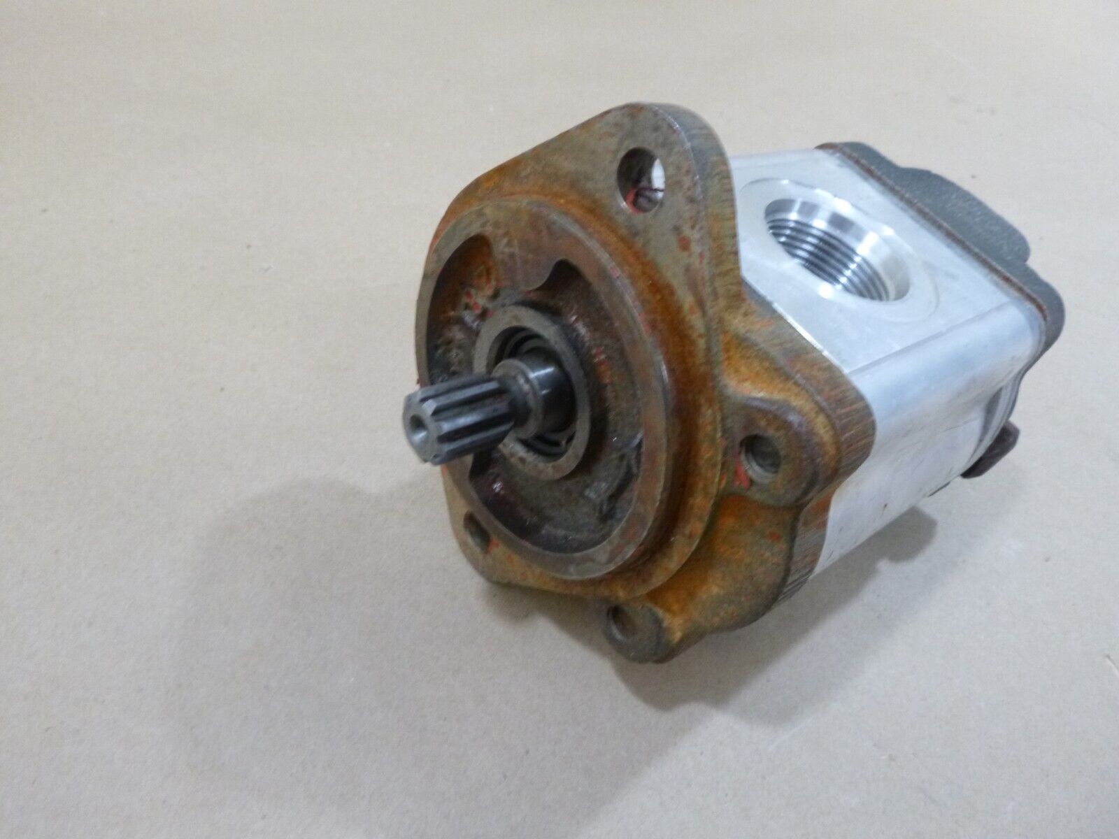 USGI FMTV M1080 Power Steering Pump 12414372-001 2530-01-494-5659 (For Parts) | Genuine FMTV Replacement Parts, LMTV Parts For Sale and Military Surplus Medium Tactical Vehicle Parts & Components