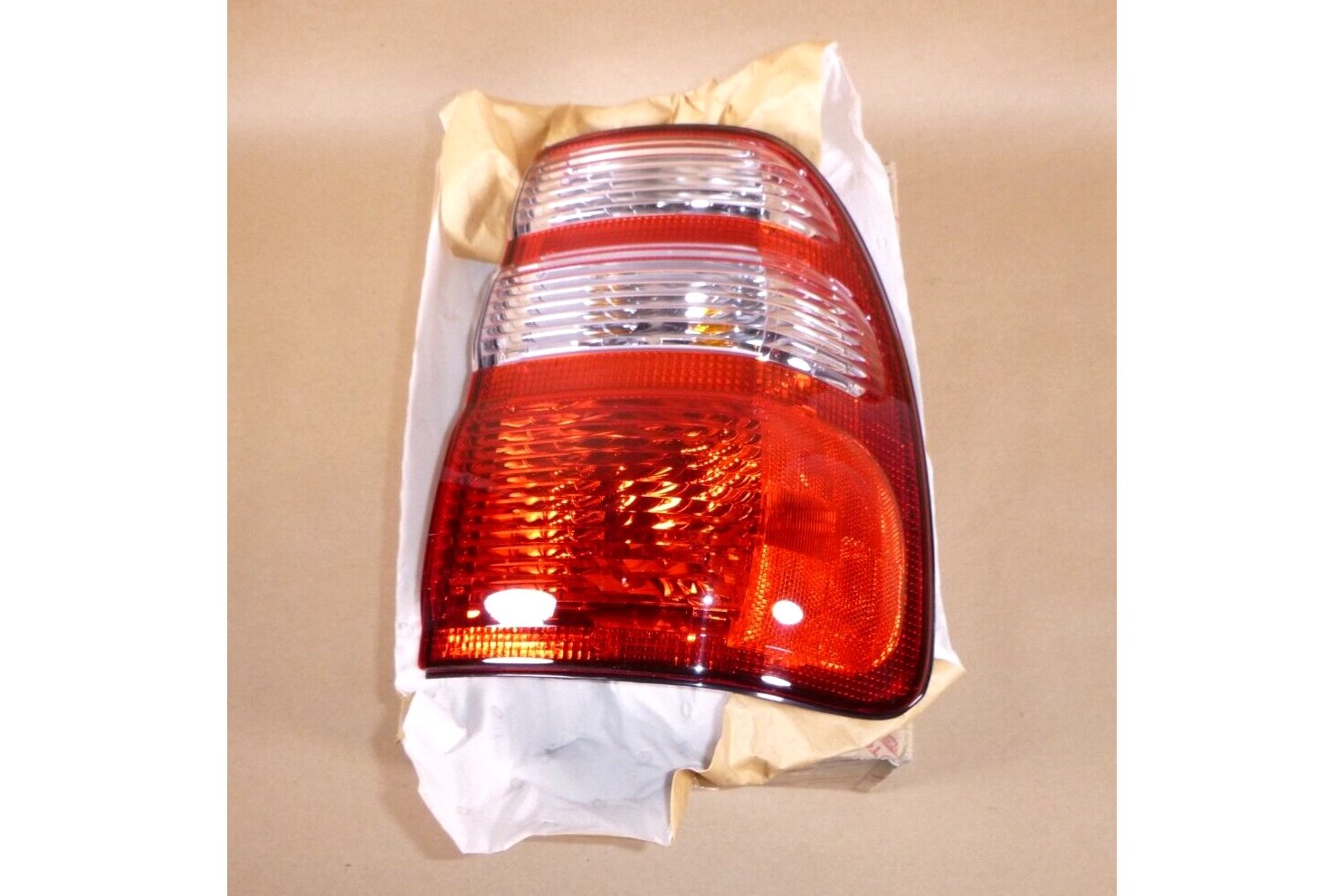 2003-2005 OEM Toyota Land Cruiser Rear RH Quarter Panel Combination Tail Light | Replacement Truck Parts, Trailer Accessories, Automobile Supplies, Car Parts &amp; Accessories