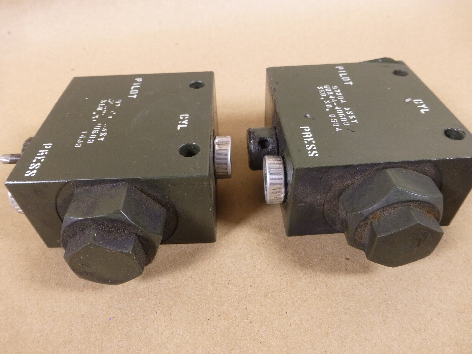 2x Hydraulic Valve Assembly , 60244-40683 , 520110 , 4820-01-319-2316 *FOR PARTS* | Industrial MRO Replacement Parts, Manufacturing Machine Parts &amp; Components, Heavy Equipment Parts Supplier