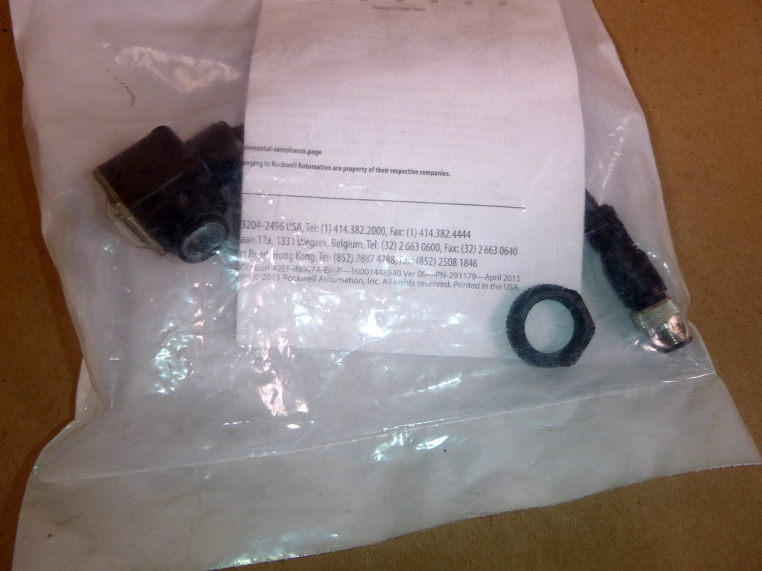 42EF-P2JBB-F4 Allen-Bradley RightSight Photosensor 10.8-30 Vdc | Electrical MRO Replacement Parts &amp; Components and Commercial Electrical Supplies Company
