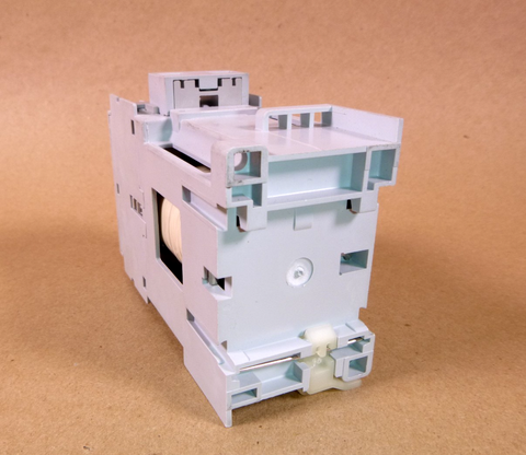 Allen-Bradley 100-C16ZJ10 IEC Contactor, 3-P, 16A, 24VDC Coil 100C16ZJ10