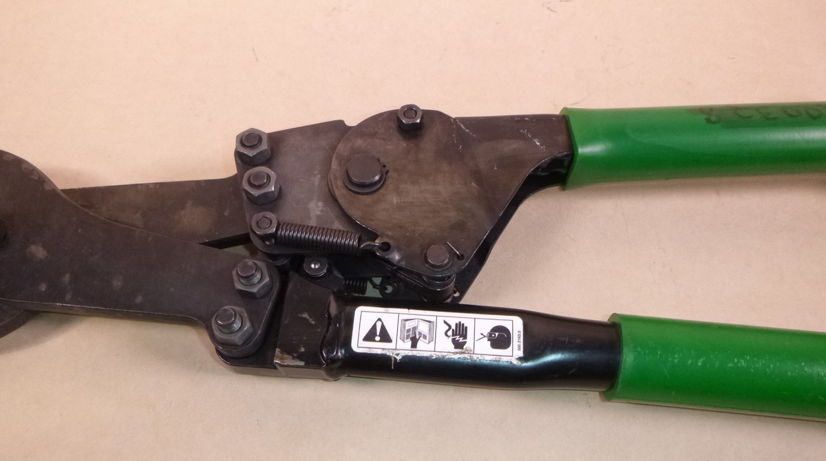 756 Greenlee Ratchet Cable Cutter, Heavy-Duty, 2" Jaw, 1500 KCMIL, 27.5" OAL | Industrial MRO Tools and Replacement Industrial Equipment Components