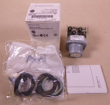 ALLEN BRADLEY 800T-H2B Selector Switch 2-Position 800T 30mm , Ser T | Electrical MRO Replacement Parts &amp; Components and Commercial Electrical Supplies Company