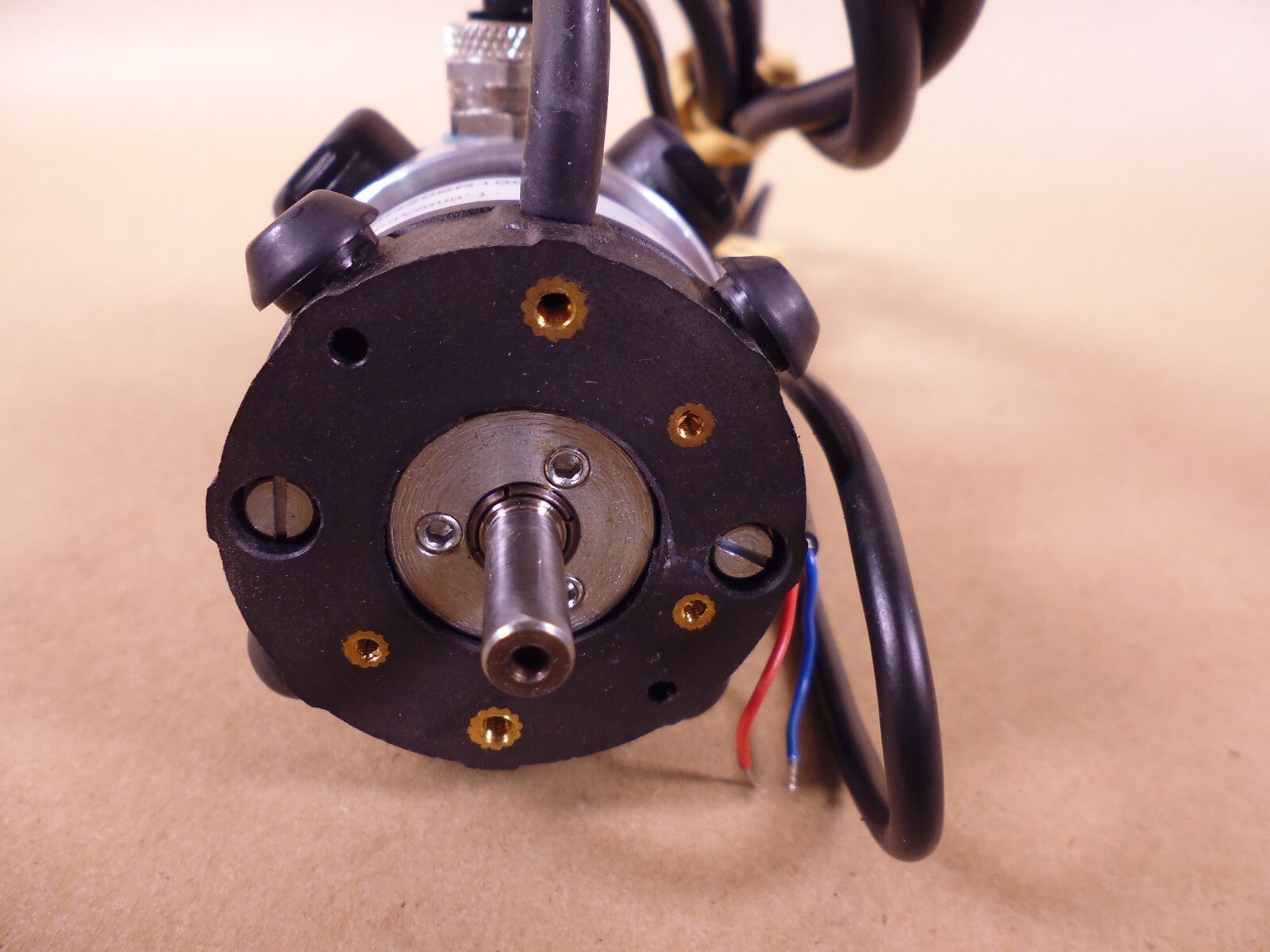 Parker RS240BR1100 High Performance DC Servo Motor - RS Series - 28V - 0.39Nm | Industrial Electric Motors, Pumps &amp; Parts