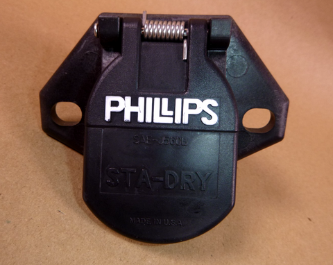 16-726 Phillips 7-Way Havy Duty STA-DRY 2-Hole Bullet w/locking clip Socket | Electrical MRO Replacement Parts & Components and Commercial Electrical Supplies Company