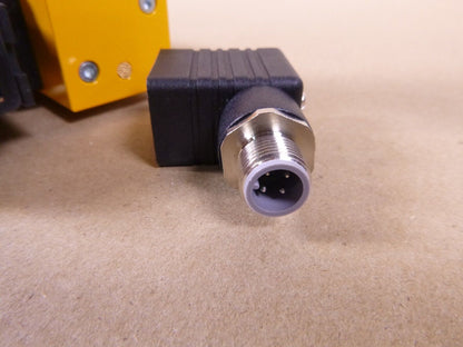 SMC Pneumatics AVL3000-03-5DZM Valve, Soft Start With Lock Out 3/8" Port 24 VDC