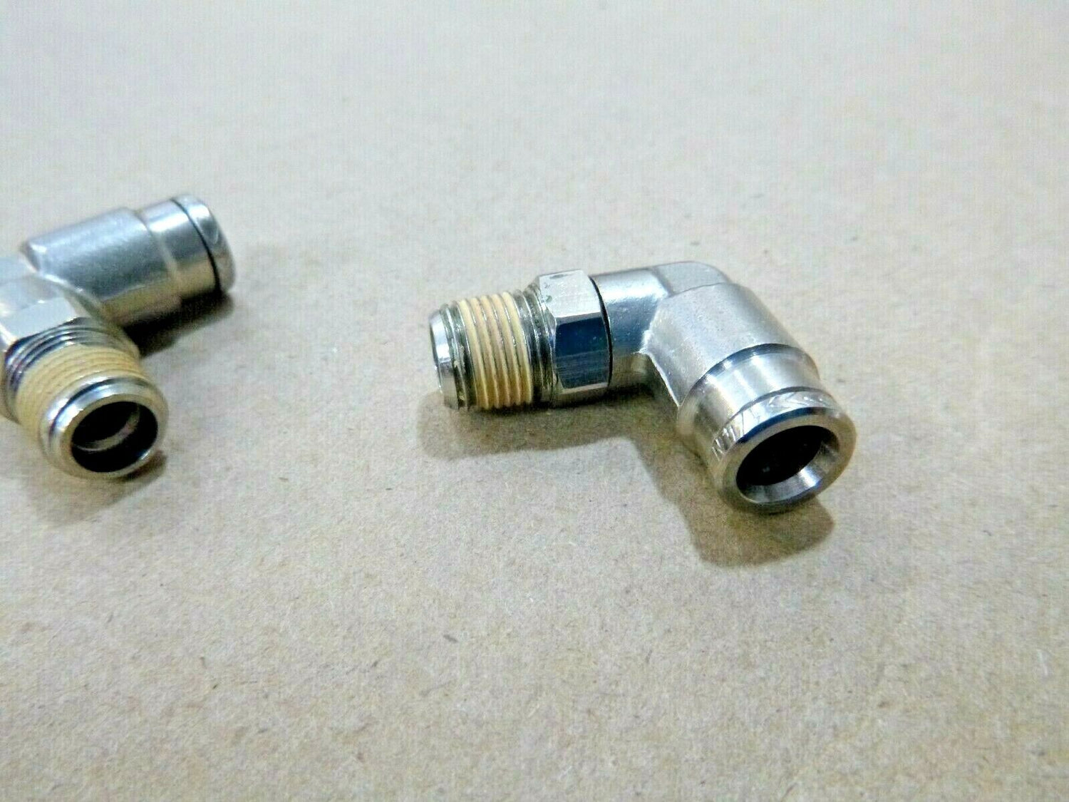 10x Brass Male Elbow, 90 Degrees, 1/4 in Tube Size, 1/8 in Pipe Size (10 Pcs.) | Industrial Replacement Nuts &amp; Bolts Distributor and Machinery Screws &amp; Fasteners Supply