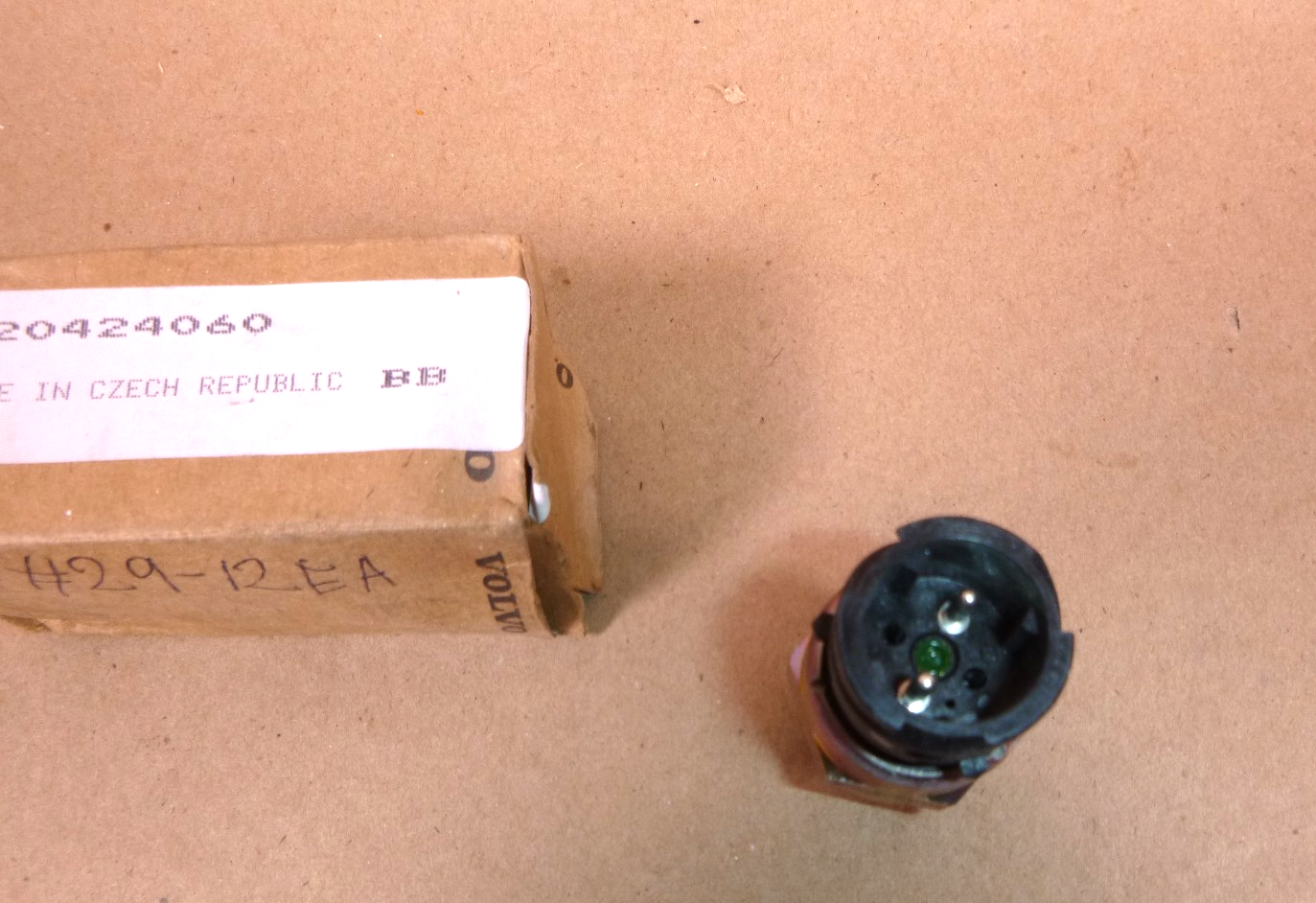 20424060 Genuine Volvo Pressure Switch / Sensor (USA Stock) | Replacement Truck Parts, Trailer Accessories, Automobile Supplies, Car Parts &amp; Accessories