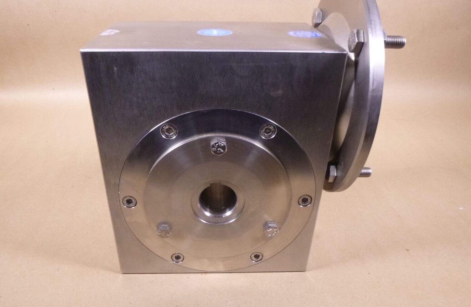 Clean Geartech PI85UN0610-DB3 Hollow Shaft Stainless Speed Reducer 28:1 Ratio | Industrial Electric Motors, Pumps &amp; Parts