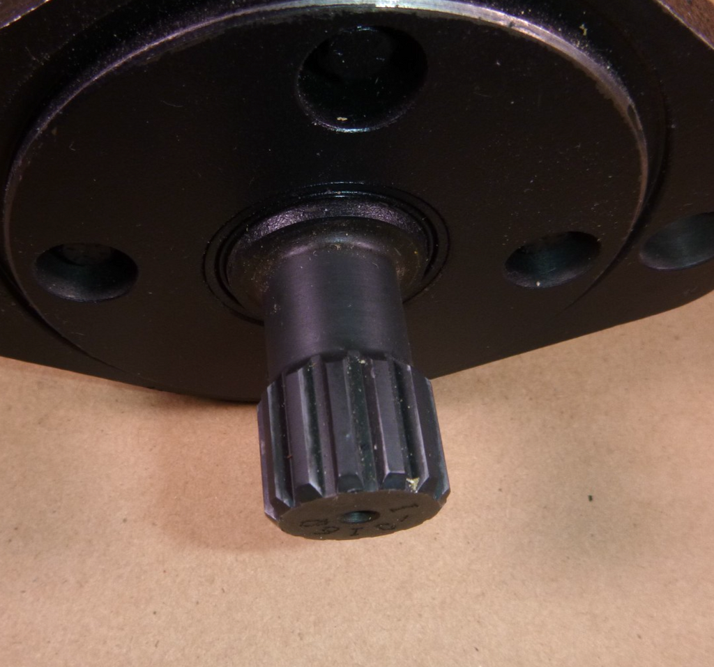 103-2100-012 Char-Lynn Cast Iron 2 Bolt Hydraulic Motor Spline Shaft | Industrial Electric Motors, Pumps & Parts