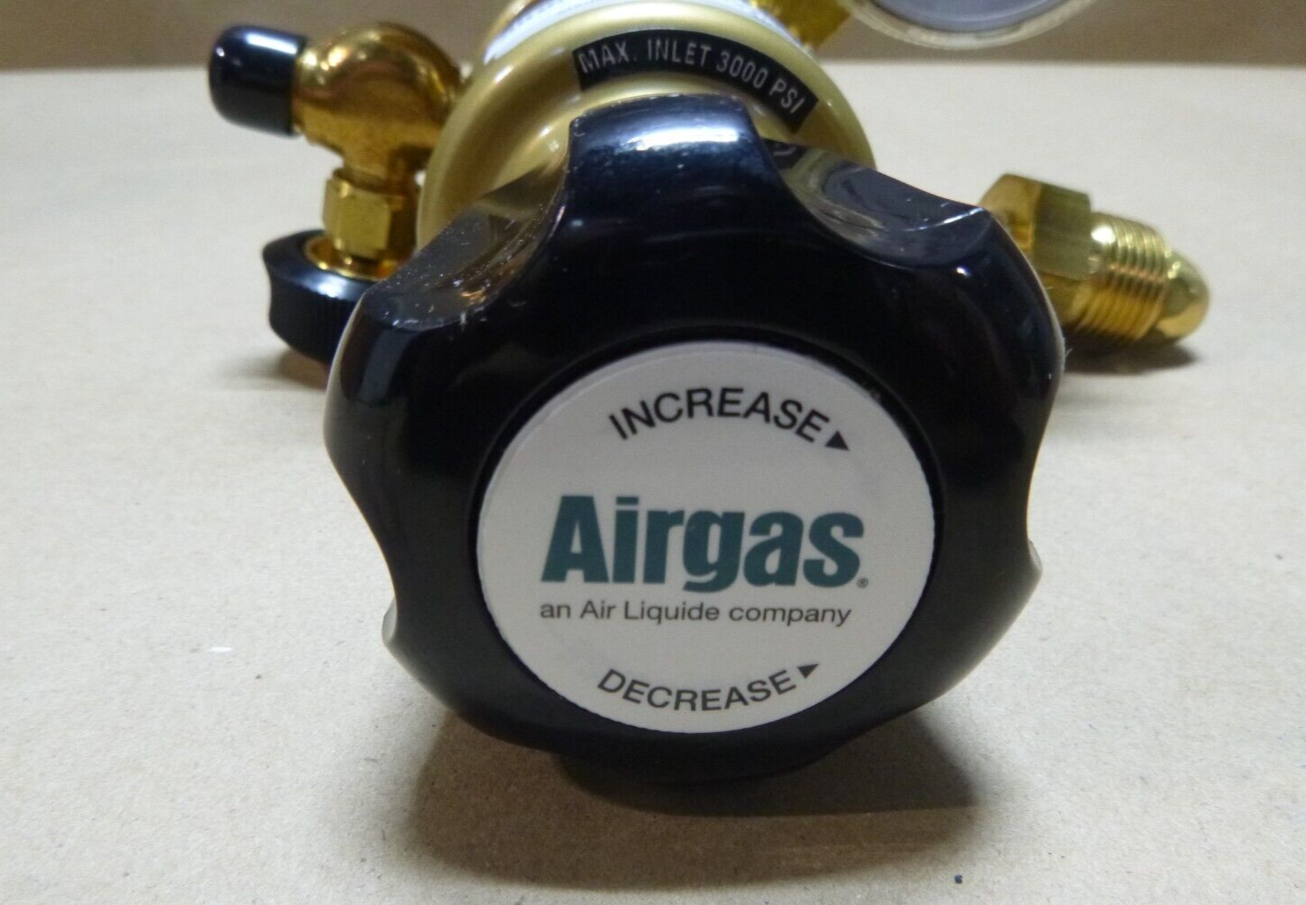 Scott Airgas Oxygen Regulator 51-218B-580, 51218B580, Made in USA | Industrial MRO Tools and Replacement Industrial Equipment Components