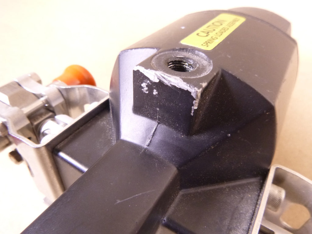 SWAGELOK 133SR Series Pneumatic Spring Return Actuator With 3/4" Sanitary Valves | Industrial MRO Replacement Parts, Manufacturing Machine Parts & Components, Heavy Equipment Parts Supplier