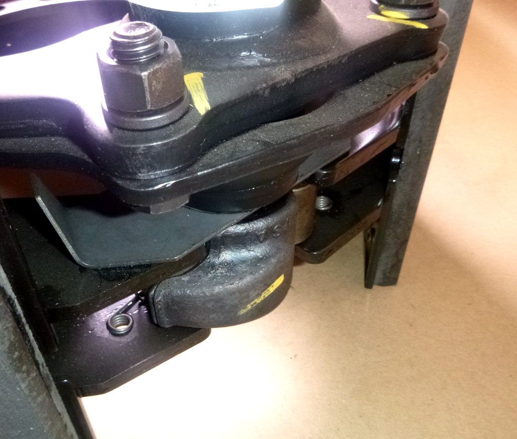 HEMTT Brake Shoe Assembly Bendix K044263, K046467, 3854963, 2530-01-589-9170