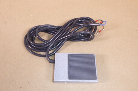 New Herga 6298-0366 Footswitch 24V AC/DC, 2.5 Meter Cord, Low Profile Foot Pedal