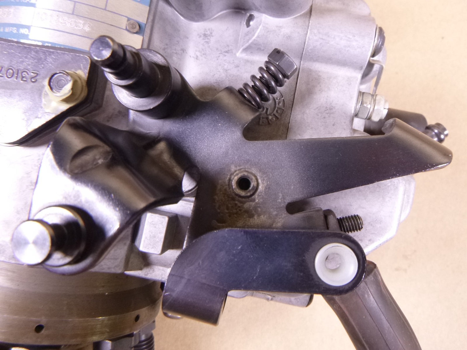 Stanadyne DB2829-4879 DB2 Fuel Injection Pump 6.2L HMMWV 1990 , 2910-01-326-9221