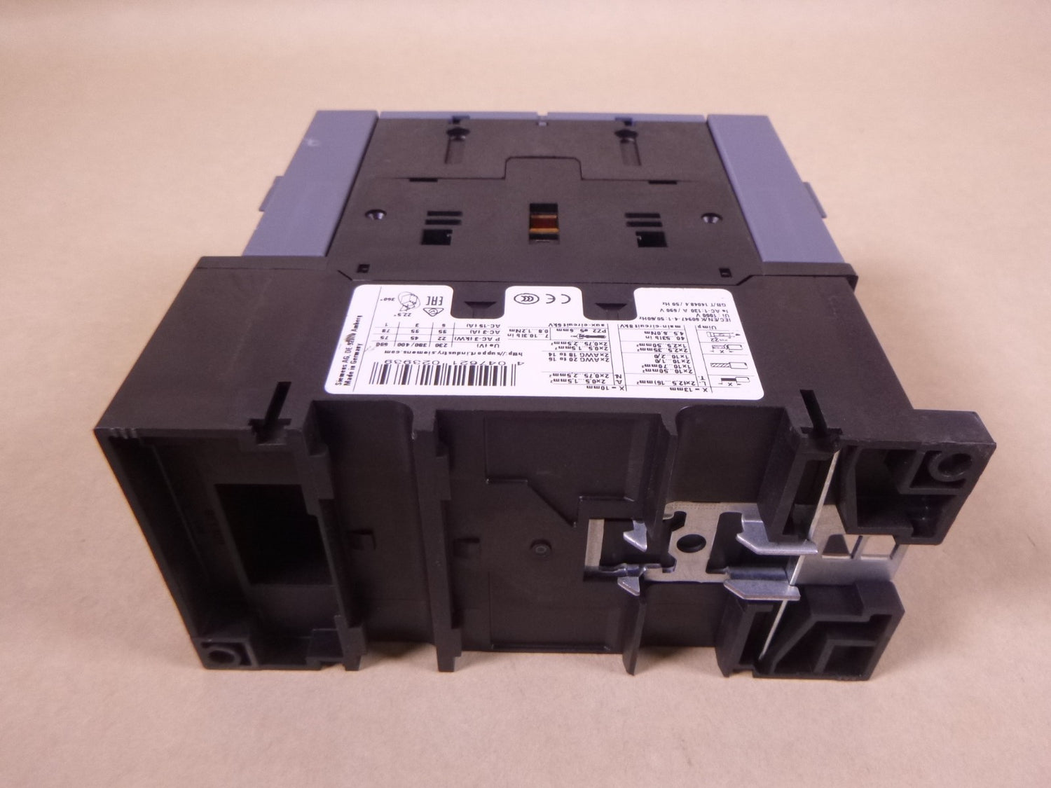 Siemens 3RT2046-1AK60 Contactor 95 Amp 400V 45kW , 110/120V 50/60Hz | Electrical MRO Replacement Parts &amp; Components and Commercial Electrical Supplies Company