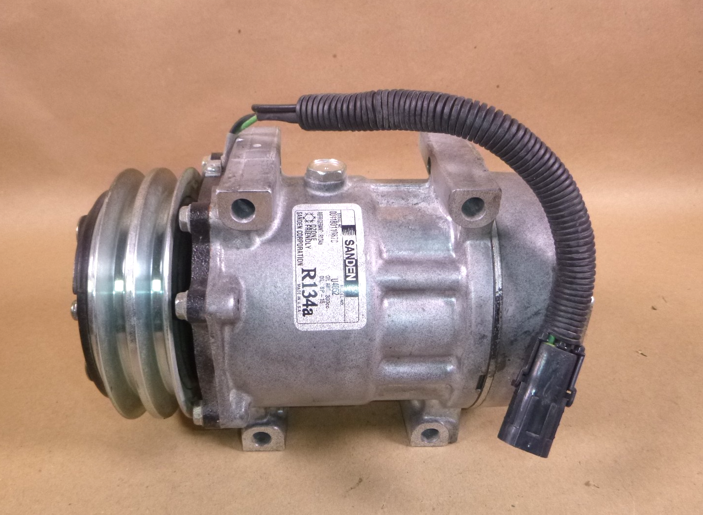 U4052 Sanden AC Compressor SD7H15 Platform 7 Cylinder R-134a 24 Volt 2 Groove