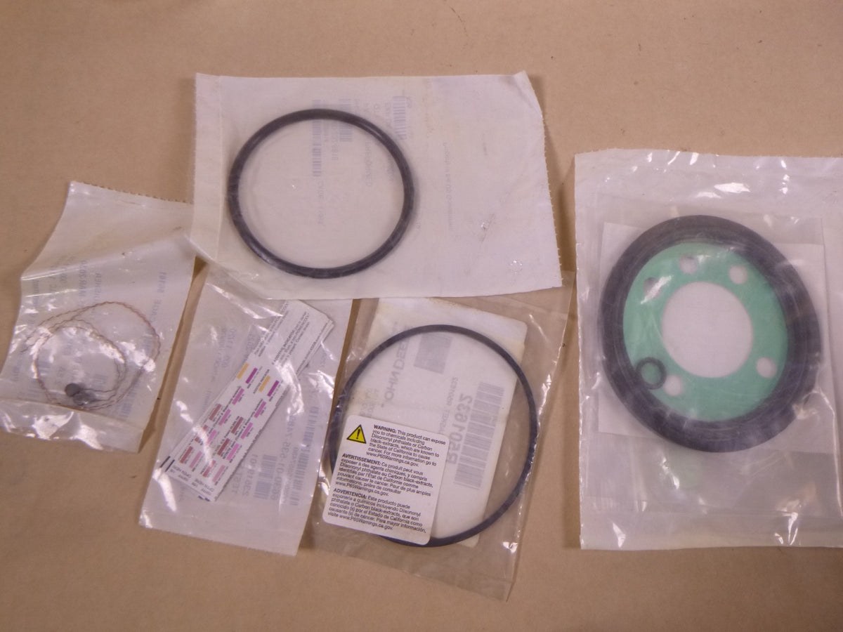 FMTV LMTV Oil, Fuel &amp; Fuel Seperator Filter 6Month Service Kit For C-7 C7 Engine