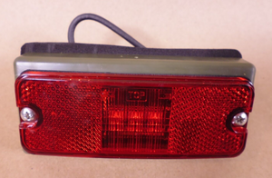 FMTV HMMWV 12422657-002 CLEARANCE MARKER RED LED LIGHT 12-24V 6220-01-516-0454