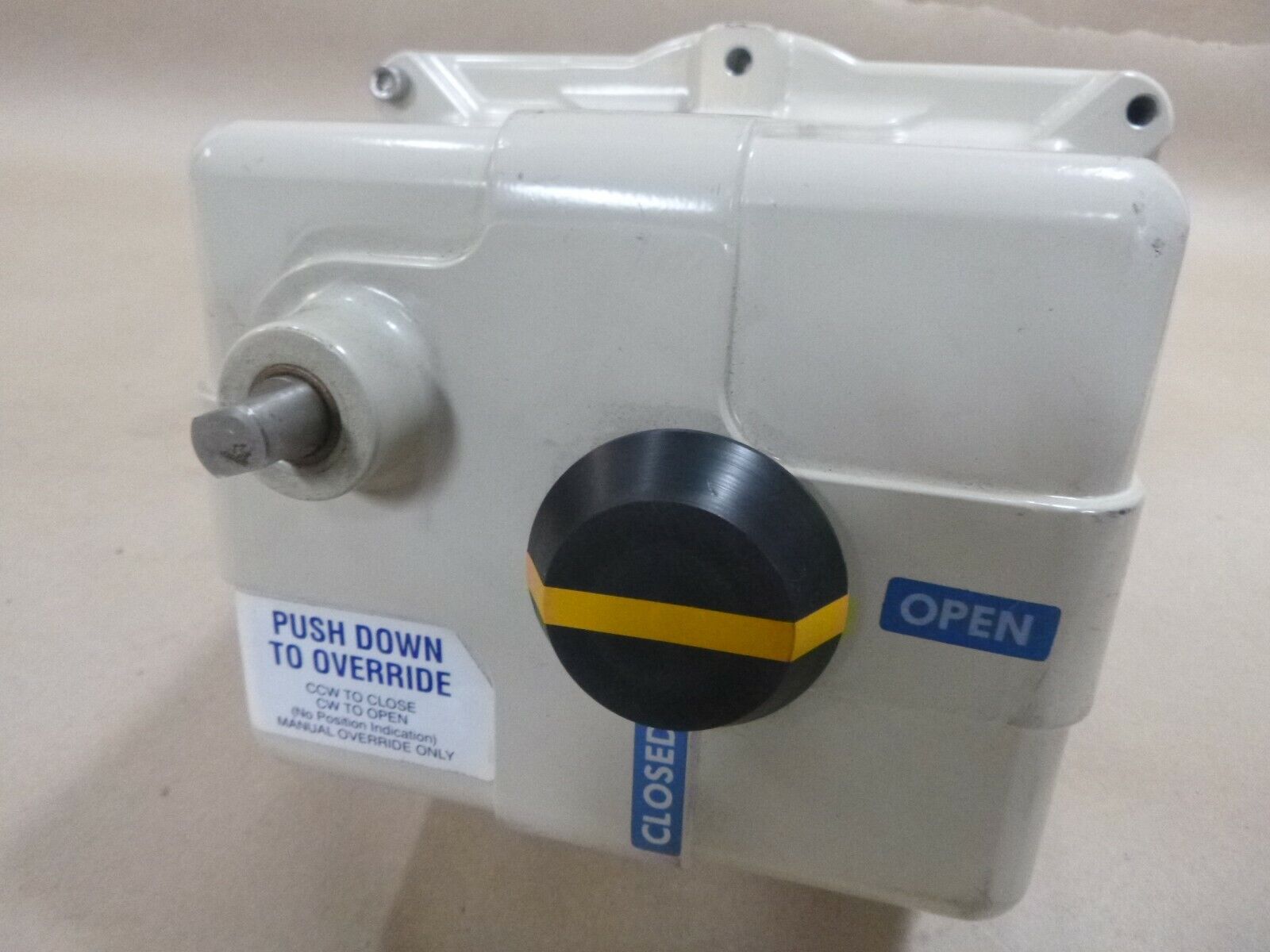 HAYWARD TW150FS115A ACTUATOR 150IN-LB 115V .6A W/ 1-1/2" CPVC BALL VALVE | Industrial MRO Replacement Parts, Manufacturing Machine Parts &amp; Components, Heavy Equipment Parts Supplier