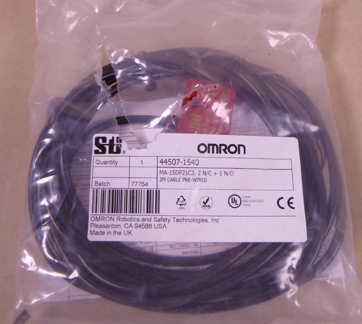 Omron / STI 44507-1540 Safety Door Switch MA-15DP21C3 *Missing One Switch*