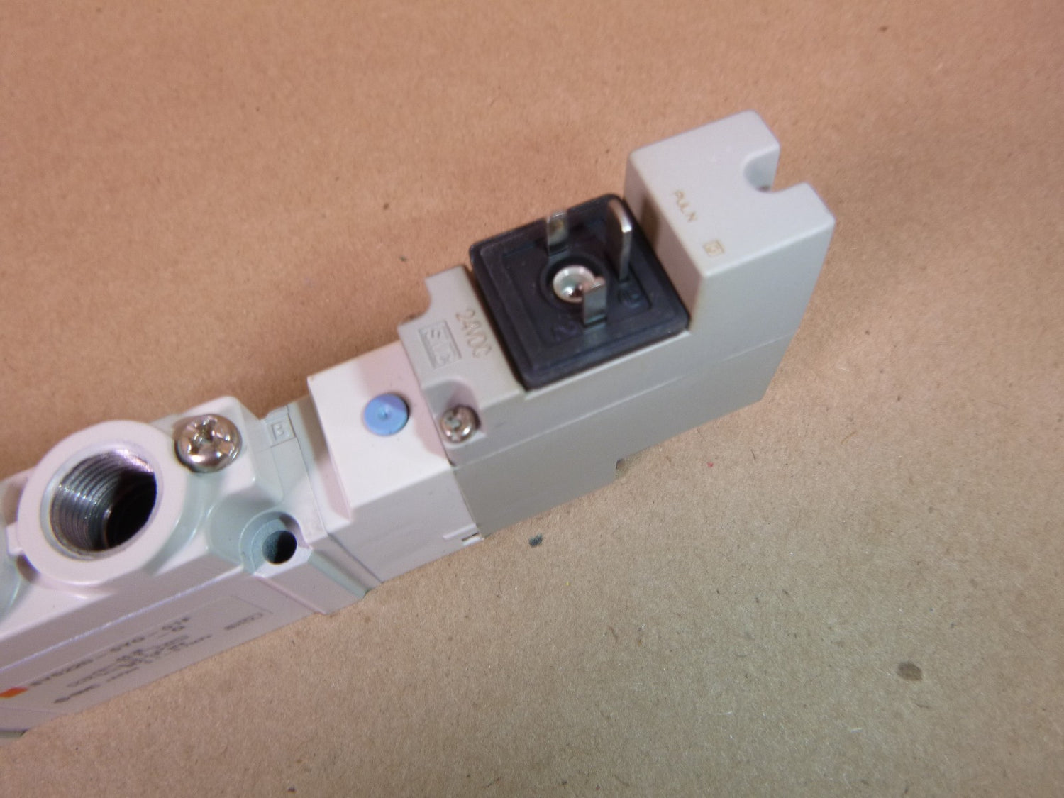 SY5220-5YO-01F-Q, SMC Double Solenoid Valve 24 Vdc Coil | Electrical MRO Replacement Parts &amp; Components and Commercial Electrical Supplies Company