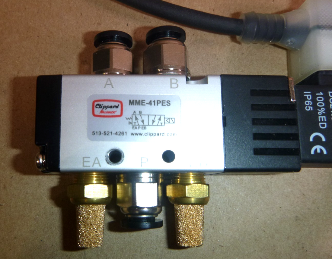 Clippard MME-41PES, 24VDC 5 Port 4-Way Solenoid Valve W/ DIN Lead Wire CC-ILL-P6