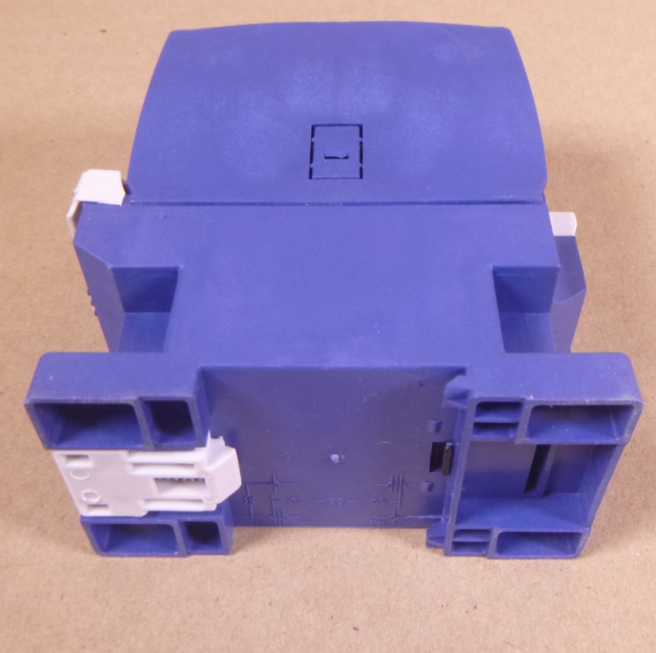 L&T MNX 25 Switchgear CS 94110 Contactor Relay 240V Coil 3-Pole