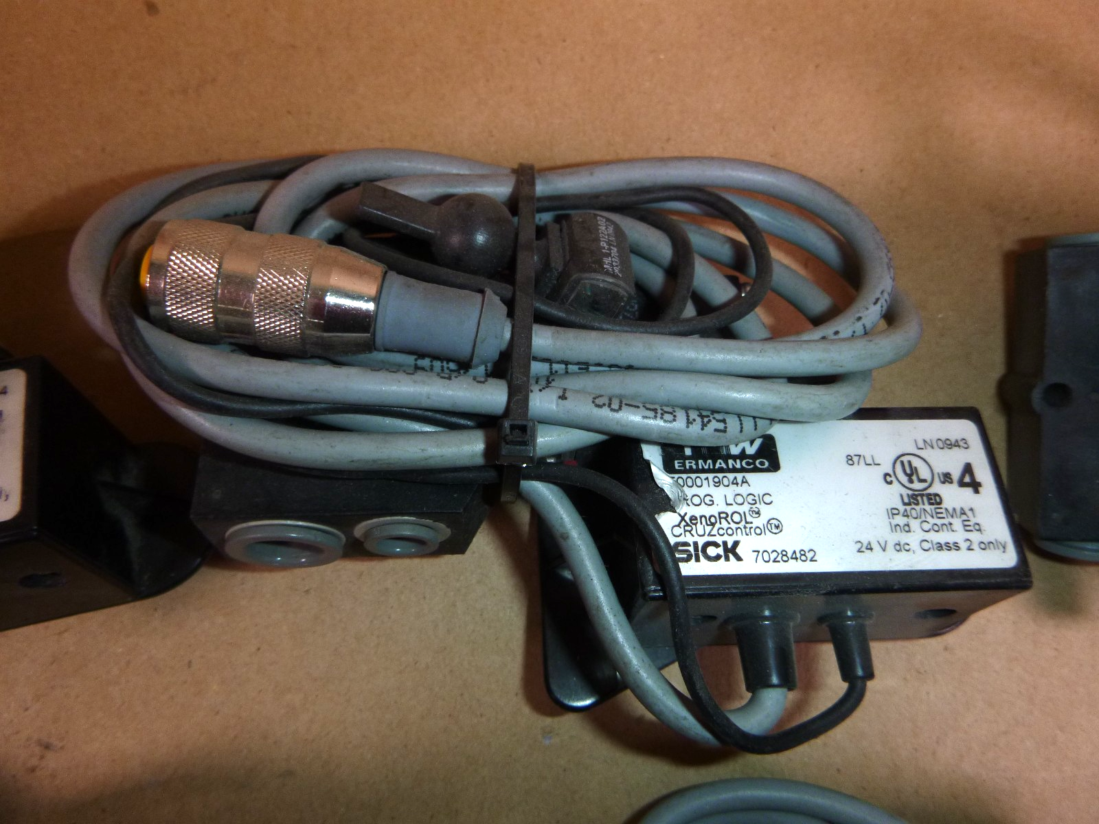 CRUZcontrol Logic Assembly E0001904A Sick 7028482 Photo Electric Sensor (5 Pcs)