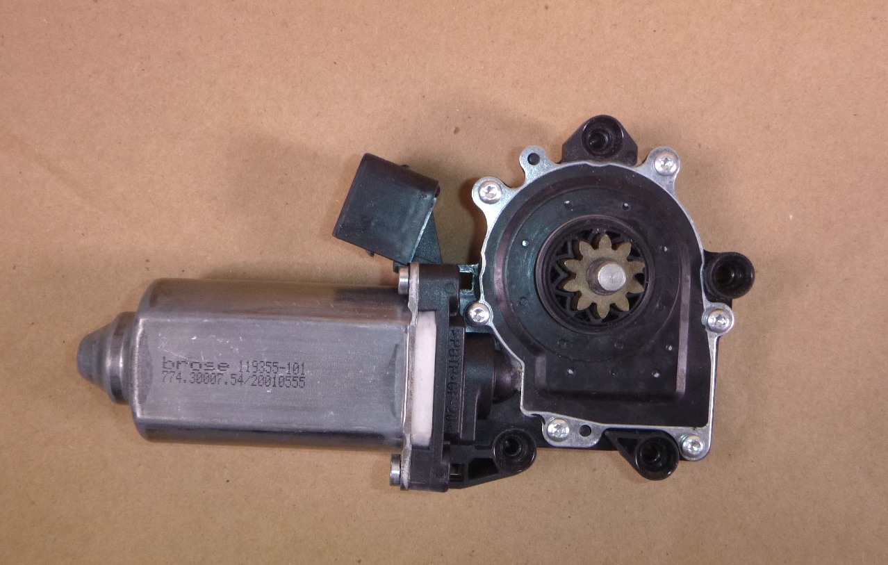 Mercedes Benz OEM Actros MP1 Window Regulator Motor A0058209342 Made in Germany | Replacement Truck Parts, Trailer Accessories, Automobile Supplies, Car Parts &amp; Accessories