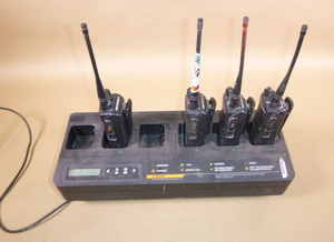 4x Motorola XPR 3500E (UHF) Portable Radios W/ 6 Bay Charger 2100mAh Battery