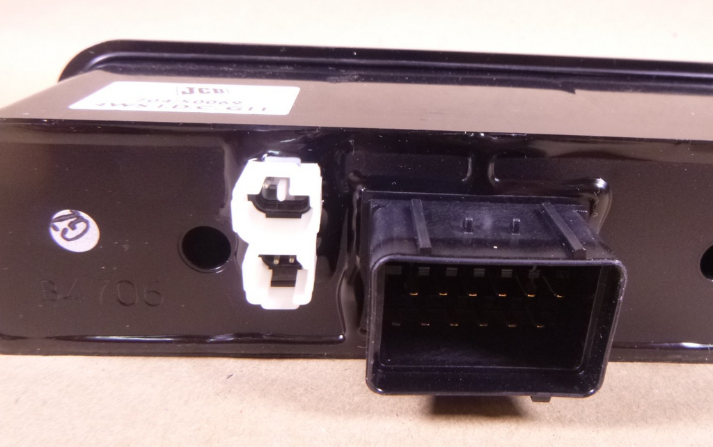 704/50069 OEM JCB Info Diplay Dash Instrument Gauge For 3CX 4CX Backhoe Loader | Industrial Tractor Parts Supplier and Surplus Tractor Parts & Accessories