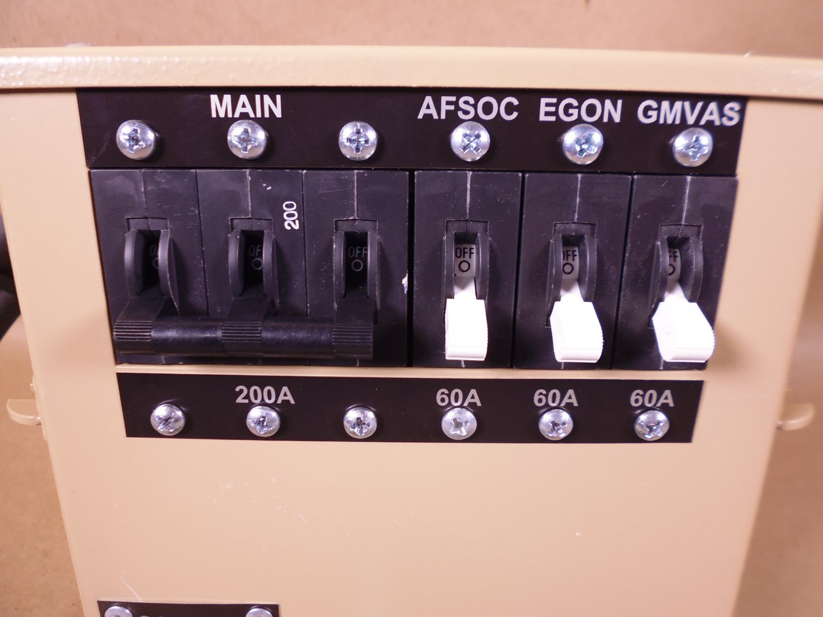 Oshkosh 3903587 M-ATV M1240 Distribution Box MCL-1291-0308 , 6110-01-589-6265 | Genuine FMTV Replacement Parts, LMTV Parts For Sale and Military Surplus Medium Tactical Vehicle Parts &amp; Components