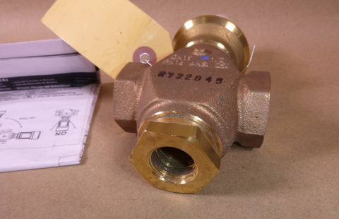 Johnson Controls - VG7804DT BRONZE 1/2" FEMALE THREADED 3 WAY GLOBE VALVE | Industrial MRO Replacement Parts, Manufacturing Machine Parts & Components, Heavy Equipment Parts Supplier