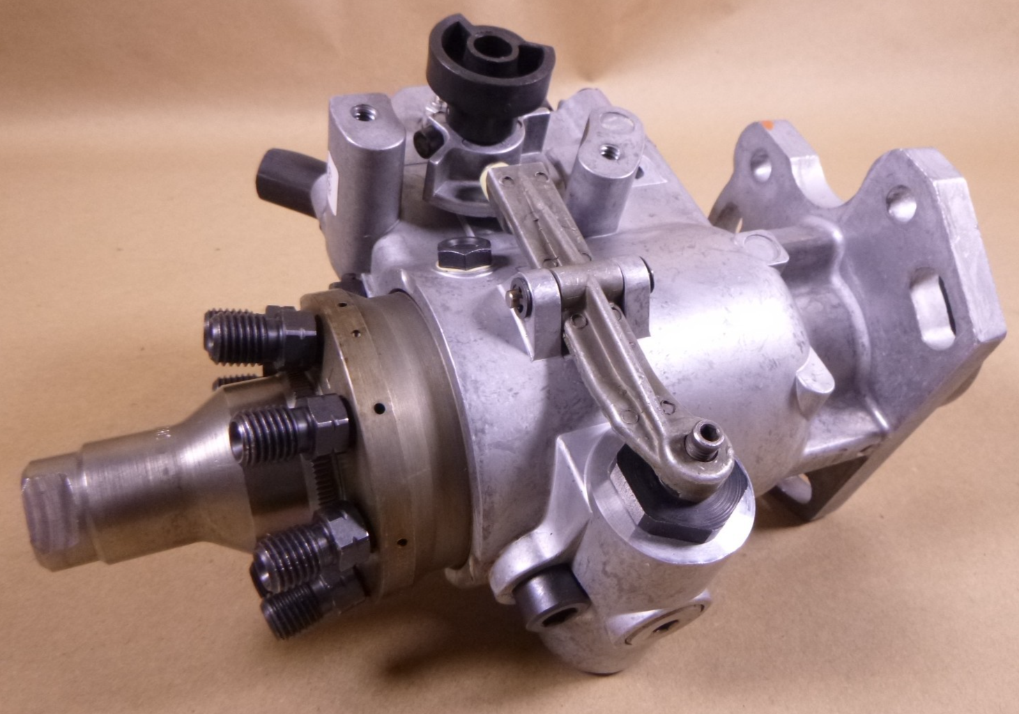 Stanadyne DB2829-4879 DB2 Fuel Injection Pump 6.2L HMMWV 1990 , 2910-01-326-9221
