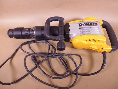 Dewalt D25940 Demolition Breaker Hammer 1620BPM 15A 120VAC w/ Case | Industrial MRO Tools and Replacement Industrial Equipment Components