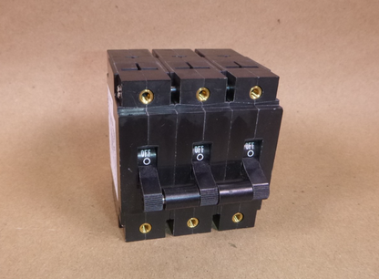 AM3R-D3-LC07D-A-30-3 EATON HEINEMANN Circuit Breaker 30 Amp 3 Pole 250Vac 80Vdc